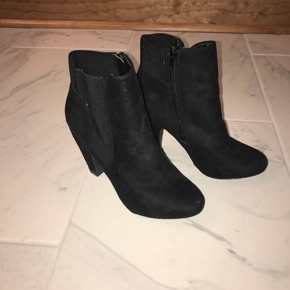 Black heeled booties